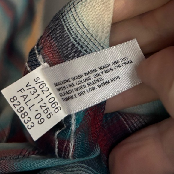 NWT GAP Plaid, long-sleeve, 100% lightweight cotton! button-down shirt - Picture 16 of 17